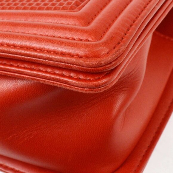 Chanel Red Lambskin Medium Shoulder Bag - Picture 4 of 9